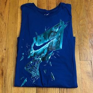 Brand new Nike basketball t-shirt. Size XL